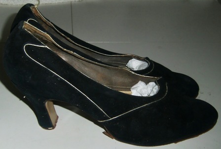 xxM25M Wedding shoes from 1932